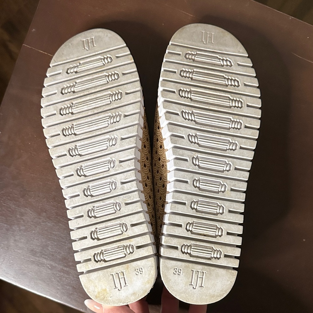 Ilse Jacobsen Tan Perforated Slip-Ons with White Soles - Picture 8 of 9